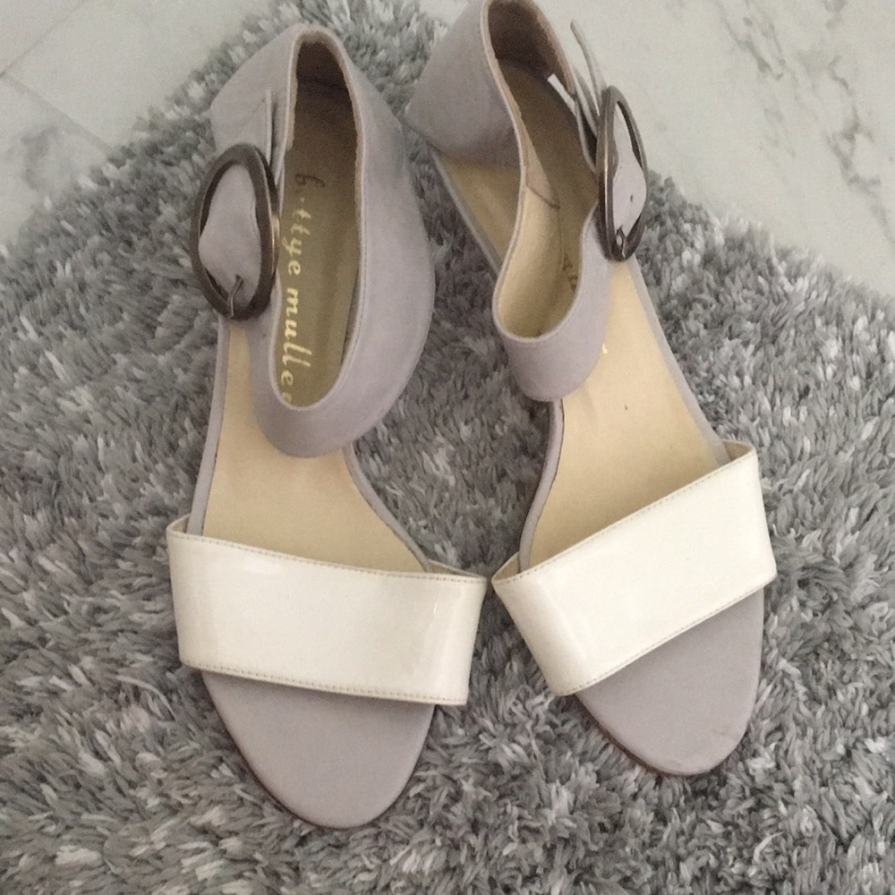 Bettye muller blane gray sandals